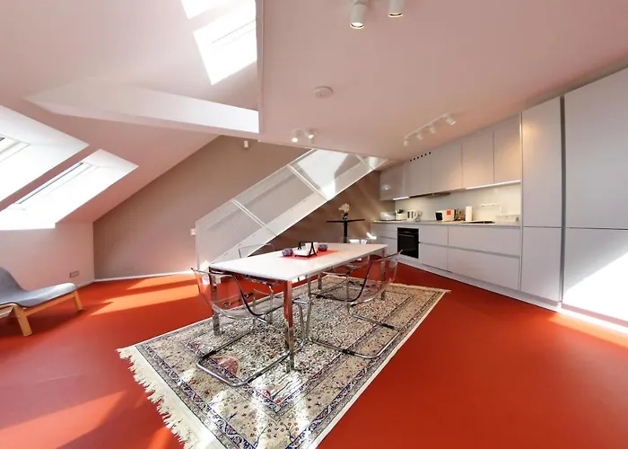Julius 22 - Duplex Apartment 5 Mins To City Center